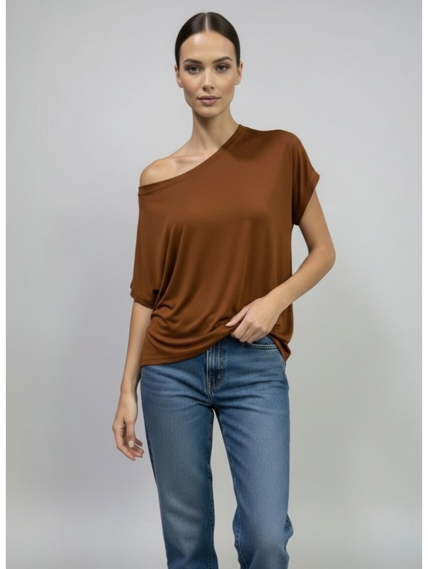 The Relaxed Off-the-Shoulder Top - Brown